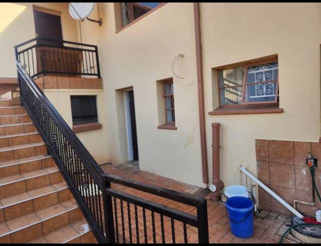 2 BEDROOM PROPERTY TO RENT IN CYRILDENE